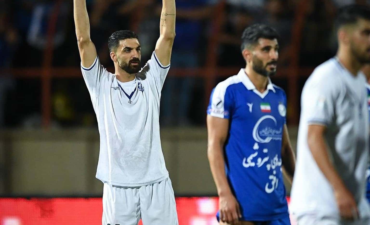 میلاد باقری مدافع میانی ملوان و بازیکن سابق استقلال، گل گهر و مس کرمان - میلاد زکی پور مدافع چپ سابق استقلال و حال حاضر میلاد زکی پور - لیگ برتر ایران