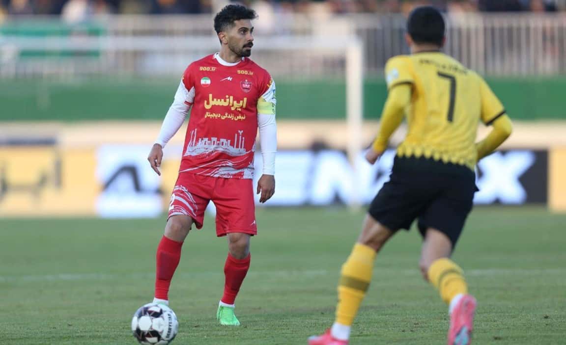 امید عالیشاه هافبک پرسپولیس تهران - بازیکن سابق تیم ملی ایران و راه آهن تهران - لیگ برتر ایران - مهدی لیموچی هافبک سپاهان