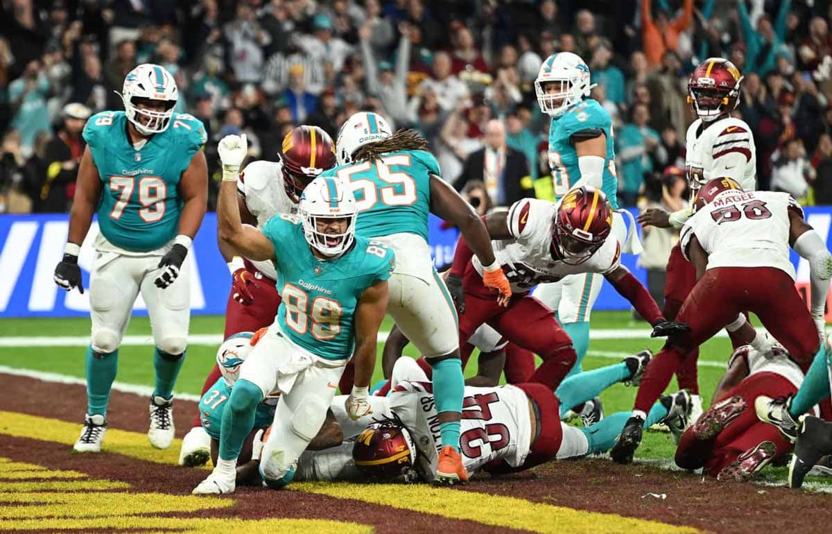 فوتبال آمریکایی در سانتیاگو برنابئو - nfl - مادرید - واشینگتن کامندرز - میامی دالفینز