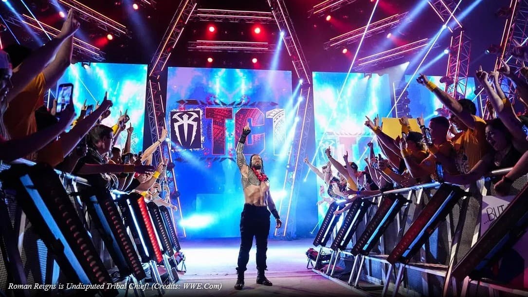 رومن رینز، ستاره کشتی کج و WWE در برند ماندی نایت راو و رئیس قبیله بلادلاین