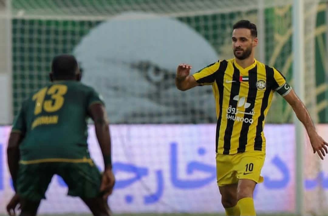 عکس از احمد نوراللهی هافبک ایرانی کلبای امارات