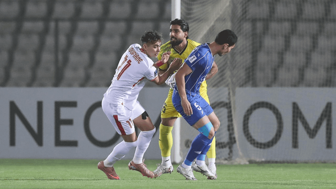 عکس از بازی استقلال و المحرق در لیگ قهرمانان آسیای ۲
