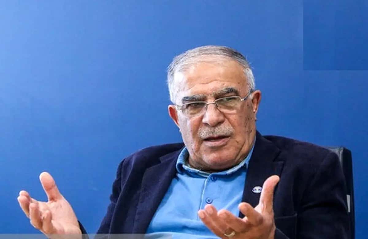 عکس از حسن روشن پیشکسوت استقلال