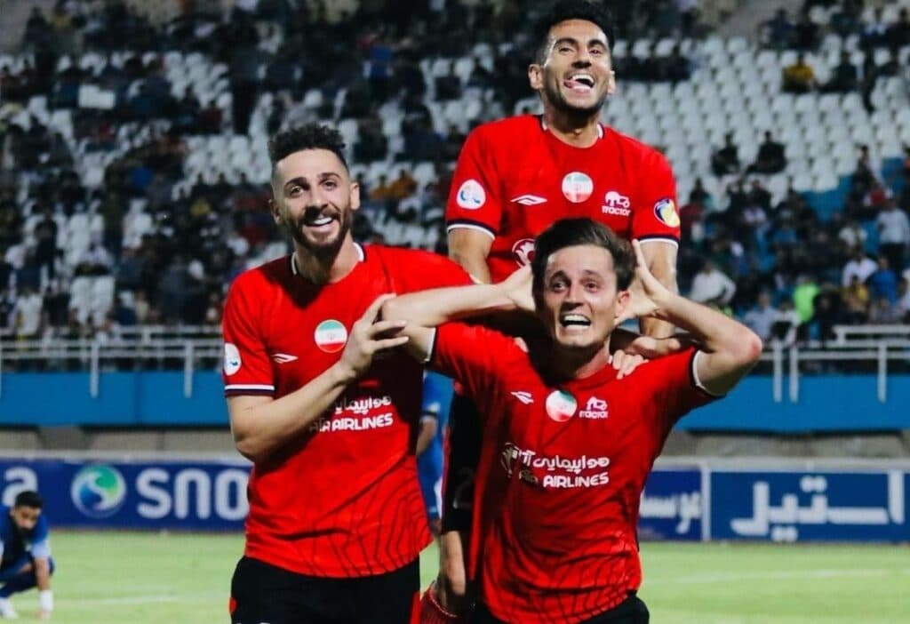 عکس از گوستاوو واگنین بازیکن سابق تراکتور