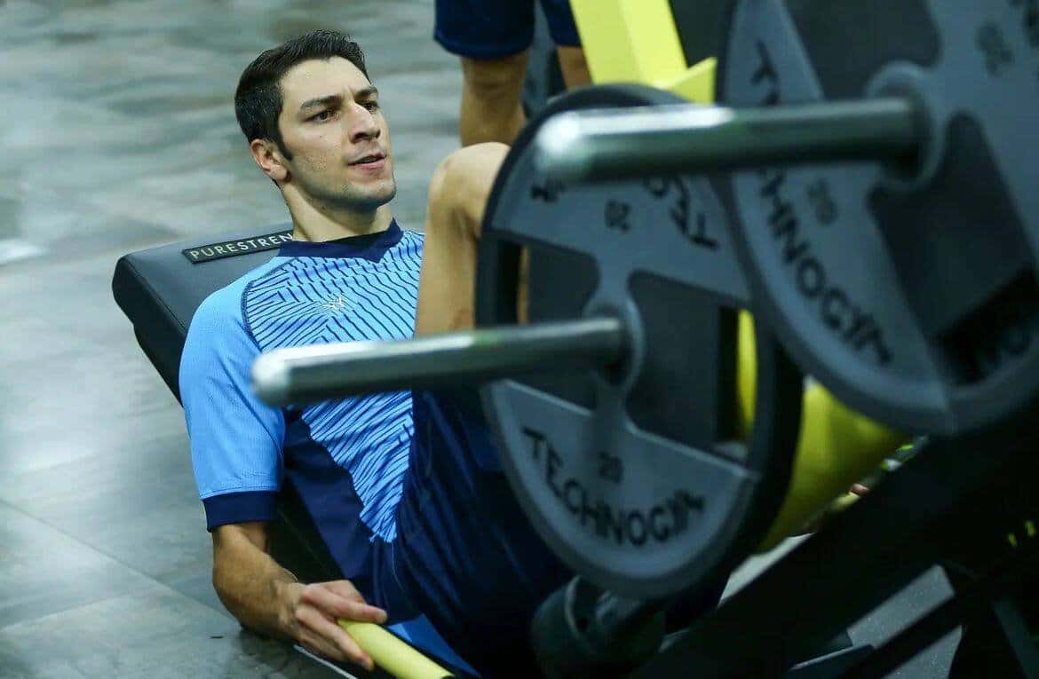 عکس از محمدرضا اخباری دروازهبان سپاهان