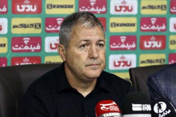 عکس از دراگان اسکوچیچ سرمربی تراکتور در کنفرانس خبری بازی با سپاهان
