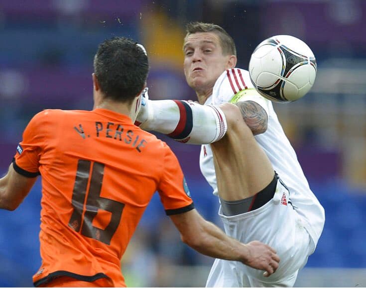 دنیل اگر-رابین فن پرسی-Daniel Agger-لیورپول-VAR-لیگ برتر انگلیس-وولور همپتون