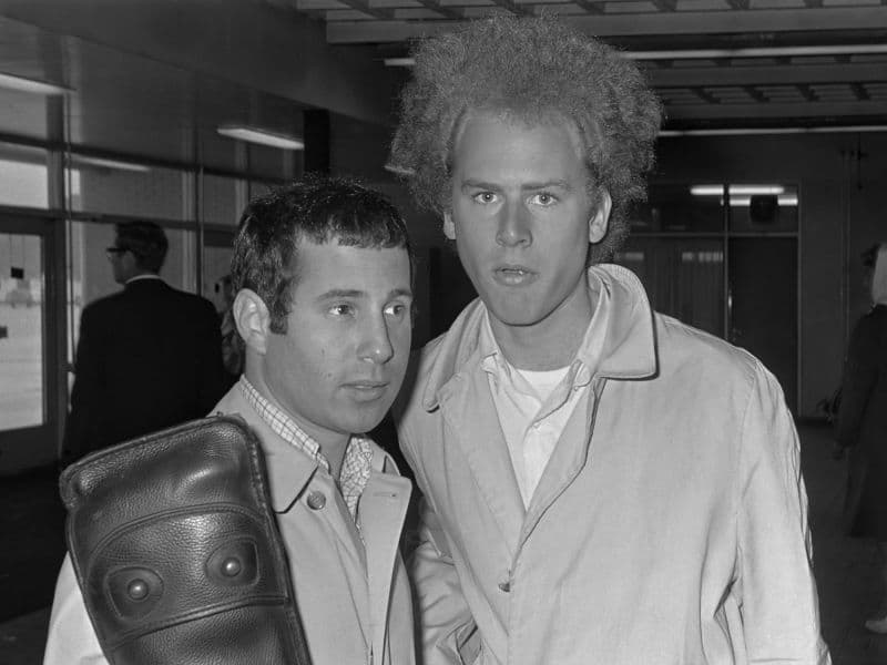 دانلود آهنگ Simon & Garfunkel - Bridge Over Troubled Water