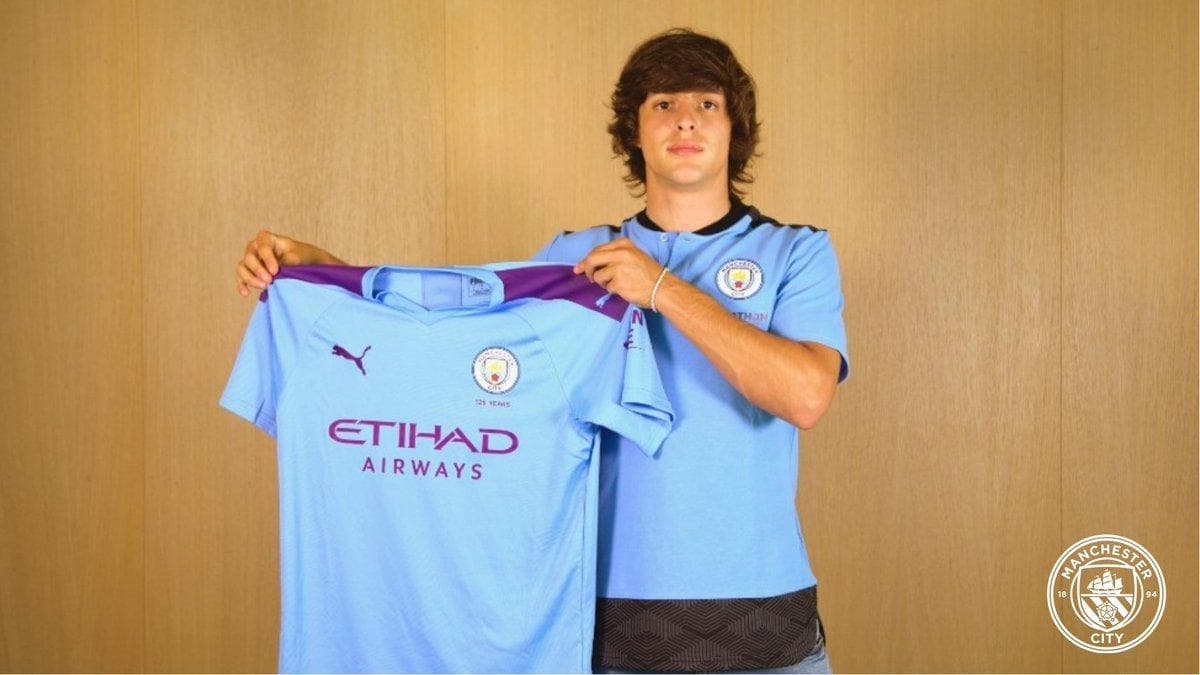 منچسترسیتی / مهاجم منچسترسیتی / اسپانیا / Manchester City