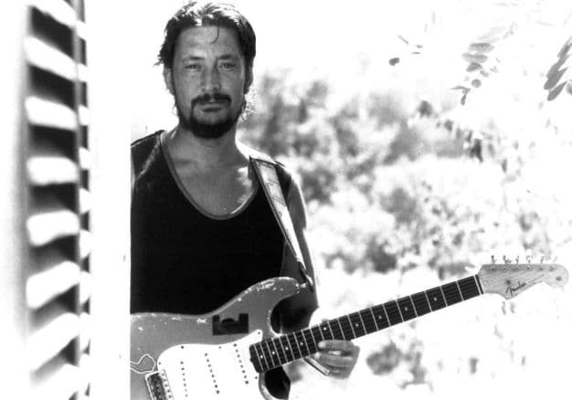 دانلود آهنگ Chris Rea - The Blue Cafe