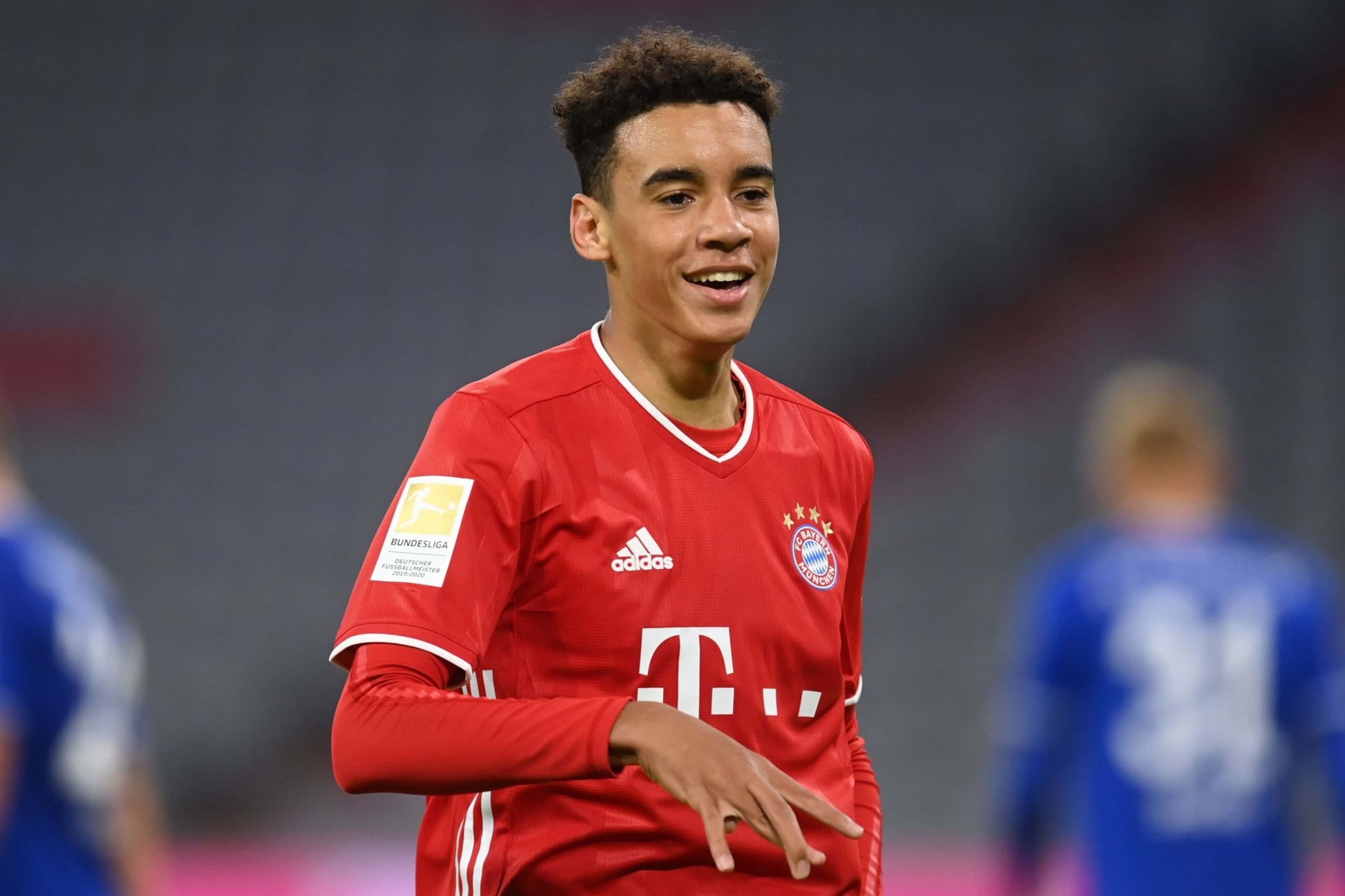 بایرن مونیخ - بوندسلیگا - Bayern Munich - Bundesliga - گلزنی مقابل شالکه - اولین گل رسمی برای بایرن مونیخ