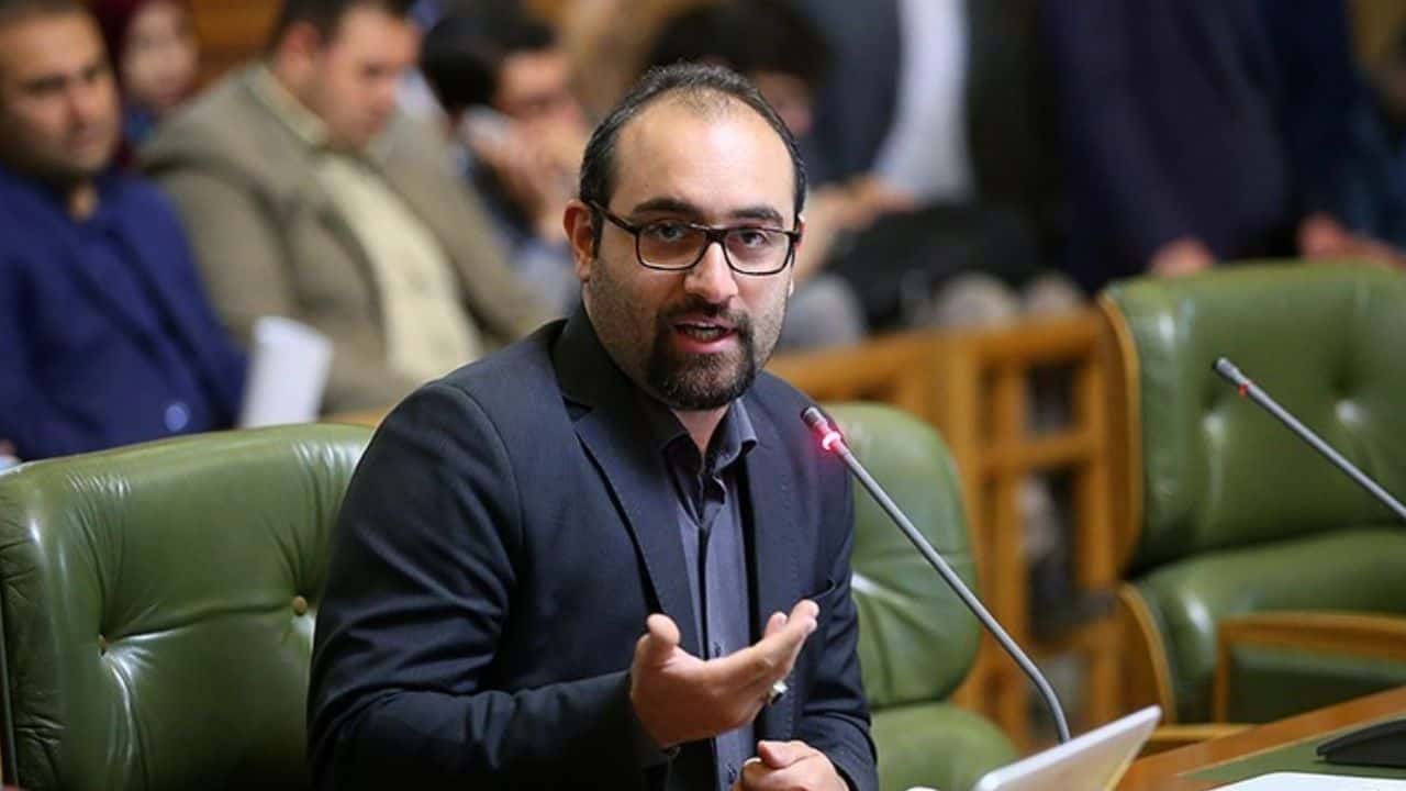 بازگشت استرا به استقلال