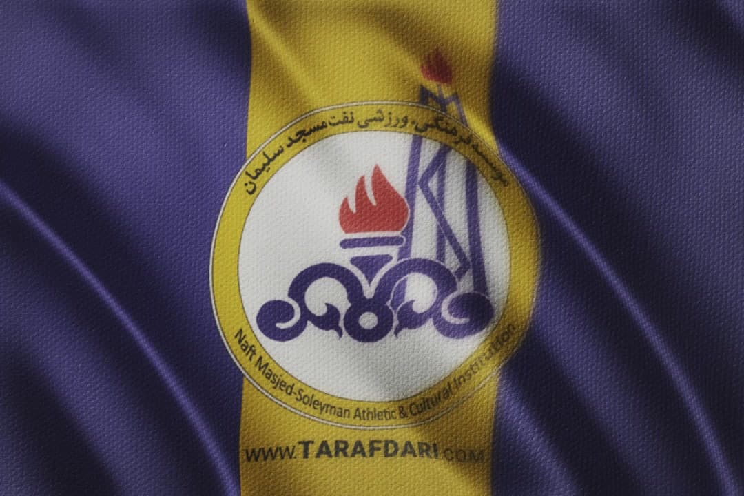 باشگاه نفت مسجدسلیمان: آقای زنوزی با تصمیم های شخصی خود به فوتبال ایران ضربه نزنید!