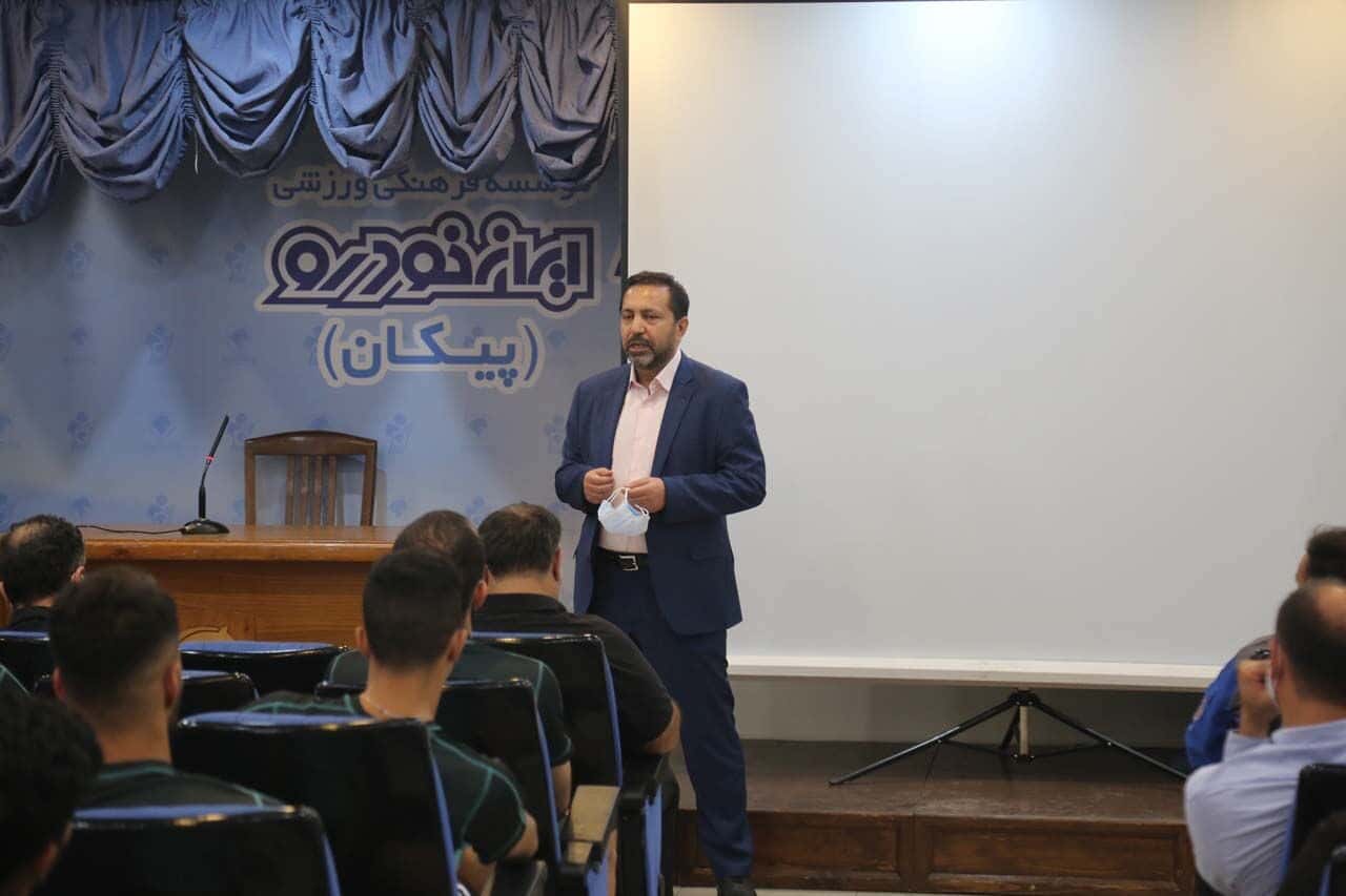 اصغر مدیرروستا: تفکرات کادرفنی از اصلی ترین دلایل موفقیت پیکان است