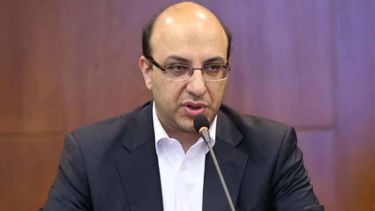 مهدی علی نژاد: بازنشسته ها نمی توانند رییس فدراسیون فوتبال شوند