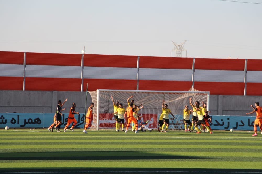 VAR در فوتبال ایران واجب تر از نان شب!