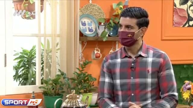 محمد مومنی: فراز کمالوند به استقلال تمایل بیشتری دارد؛ علی دایی استقلالی است و البسه این تیم را تامین می کرد / ویدیو