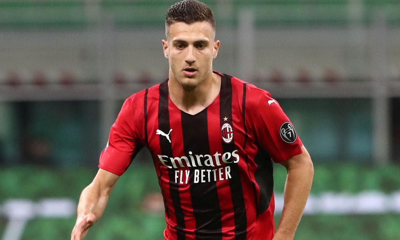 میلان/مدافع راست پرتغالی/Milan/Portuguese right back