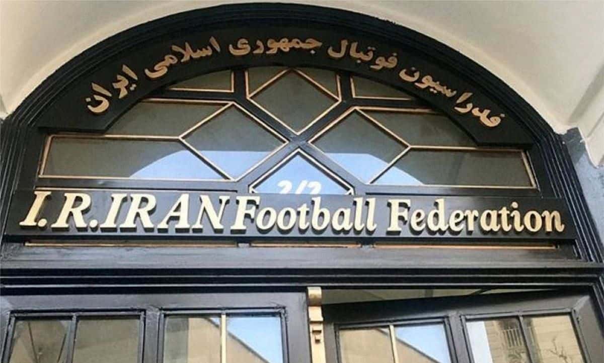 شوخی فدراسیون فوتبال با داوران فوتسال؛ سمینار در بروجن وسط کرونا!