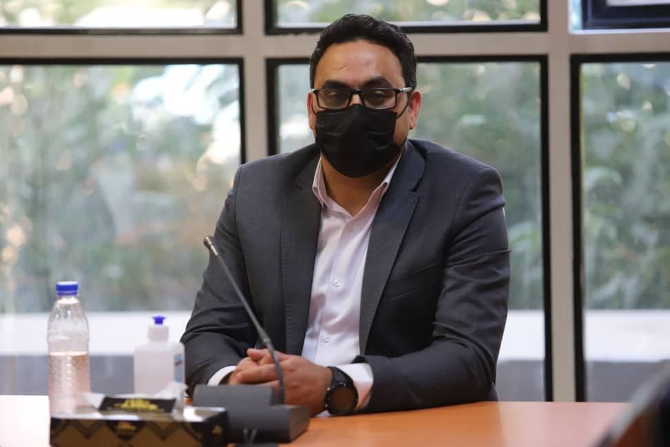 سرپرست گل گهر: نگران بازی با استقلال نیستیم/برای قهرمانی باید همه را ببریم