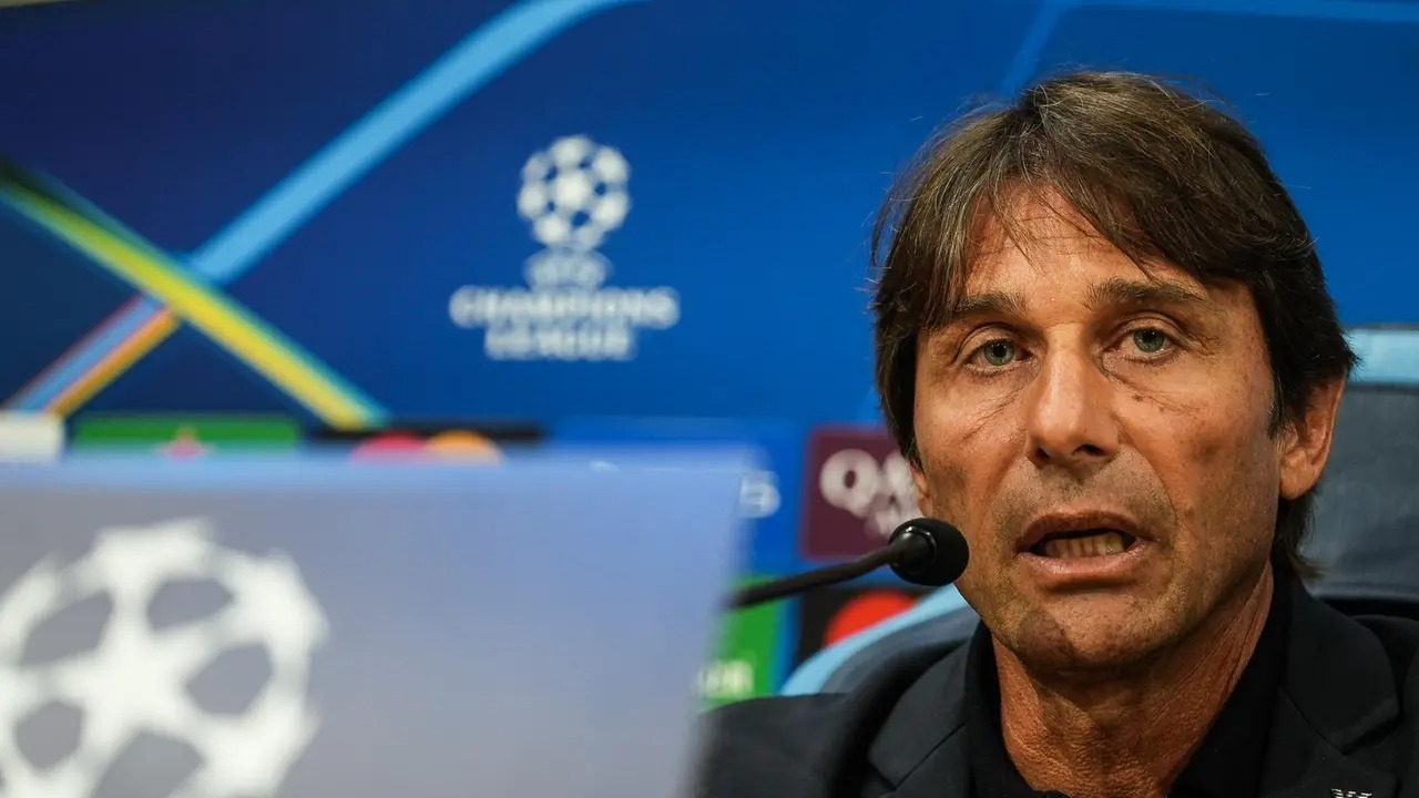 کنفرانس مطبوعاتی سرمربی ناپولی در لیگ قهرمانان اروپا