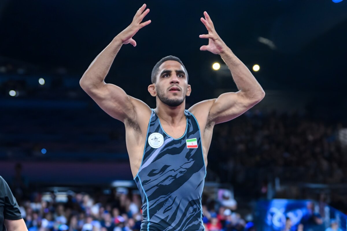 رحمان عموزاد رحمان عموزاد - امیرحسین زارع - کشتی