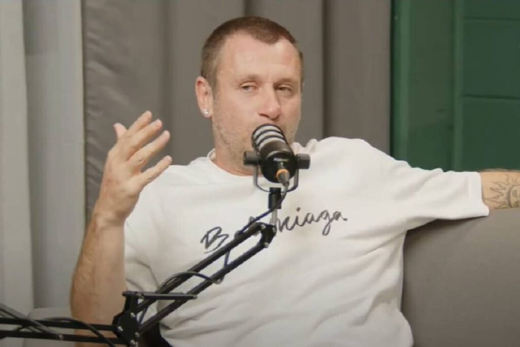 آنتونیو کاسانو مهاجم سابق میلان و تیم ملی ایتالیا در برنامه یوتیوب