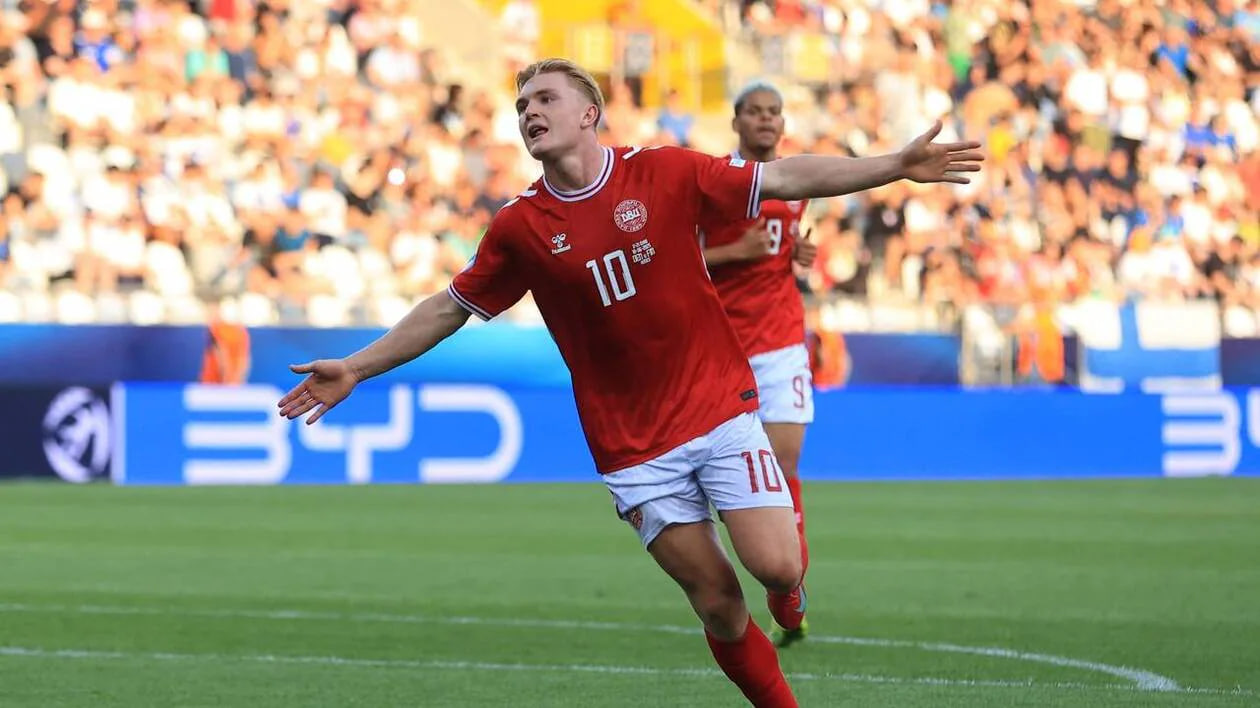 کنراد هاردر مهاجم تیم ملی دانمارک