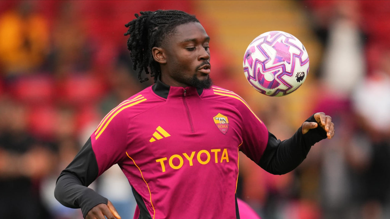 مانو کونه هافبک فرانسوی رم