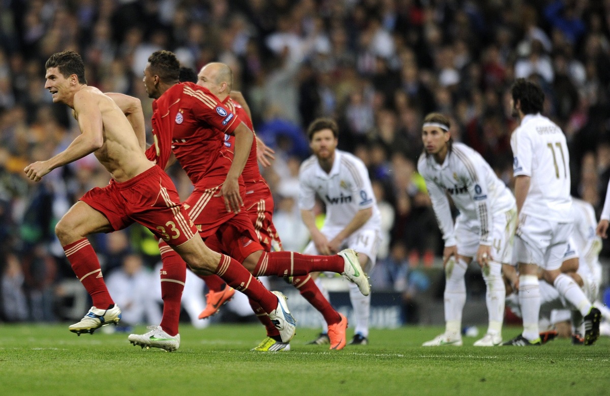 شادی بازیکنان بایرن مونیخ مقابل رئال مادرید در نیمه نهایی لیگ قهرمانان اروپا 12-2011