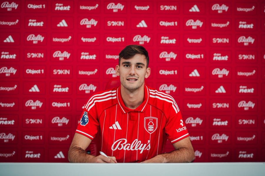 لورنتزو لوکا - مهاجم ناتینگهام فارست