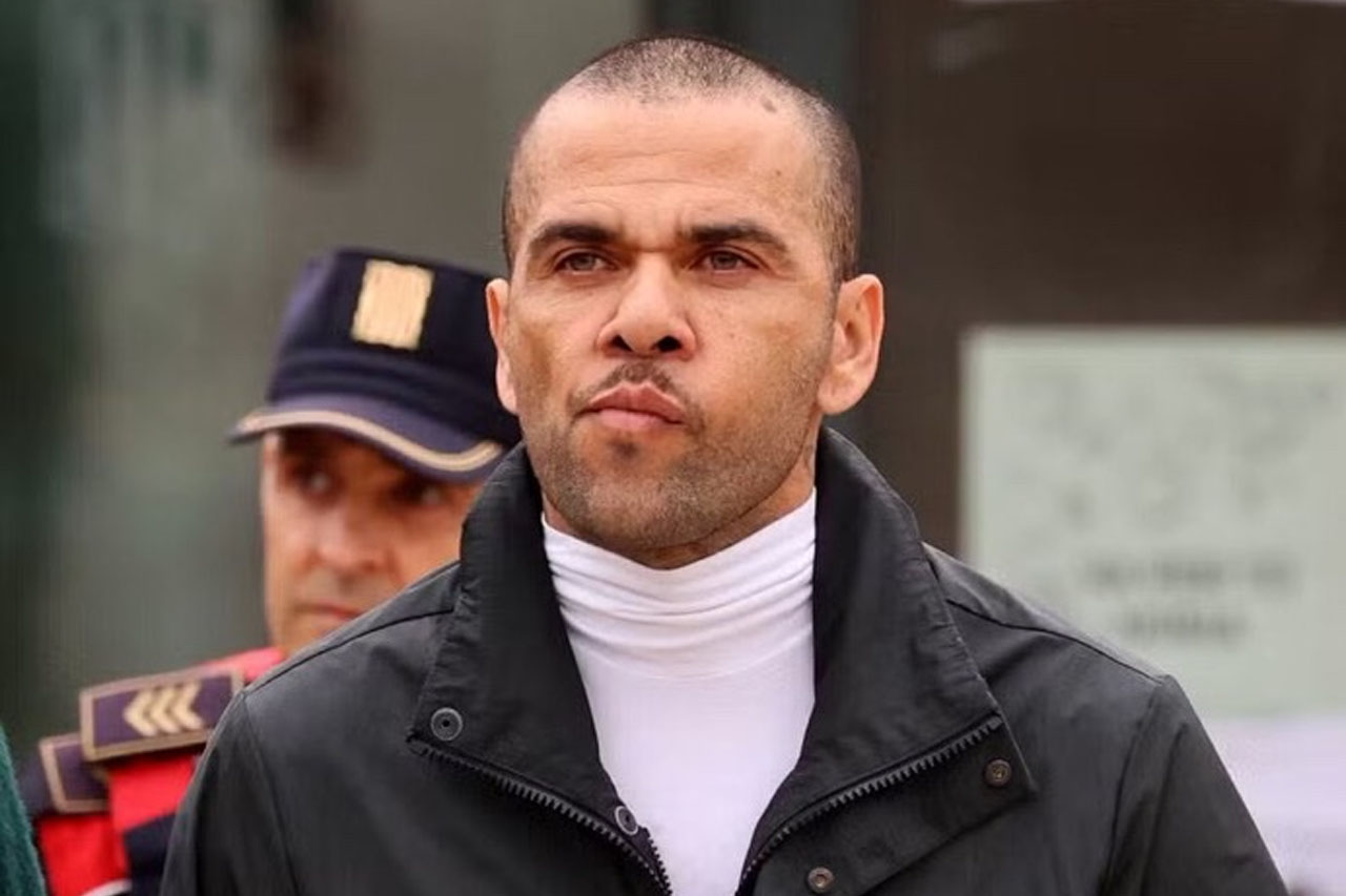 دنی آلوز - مدافع راست برزیلی سابق بارسلونا