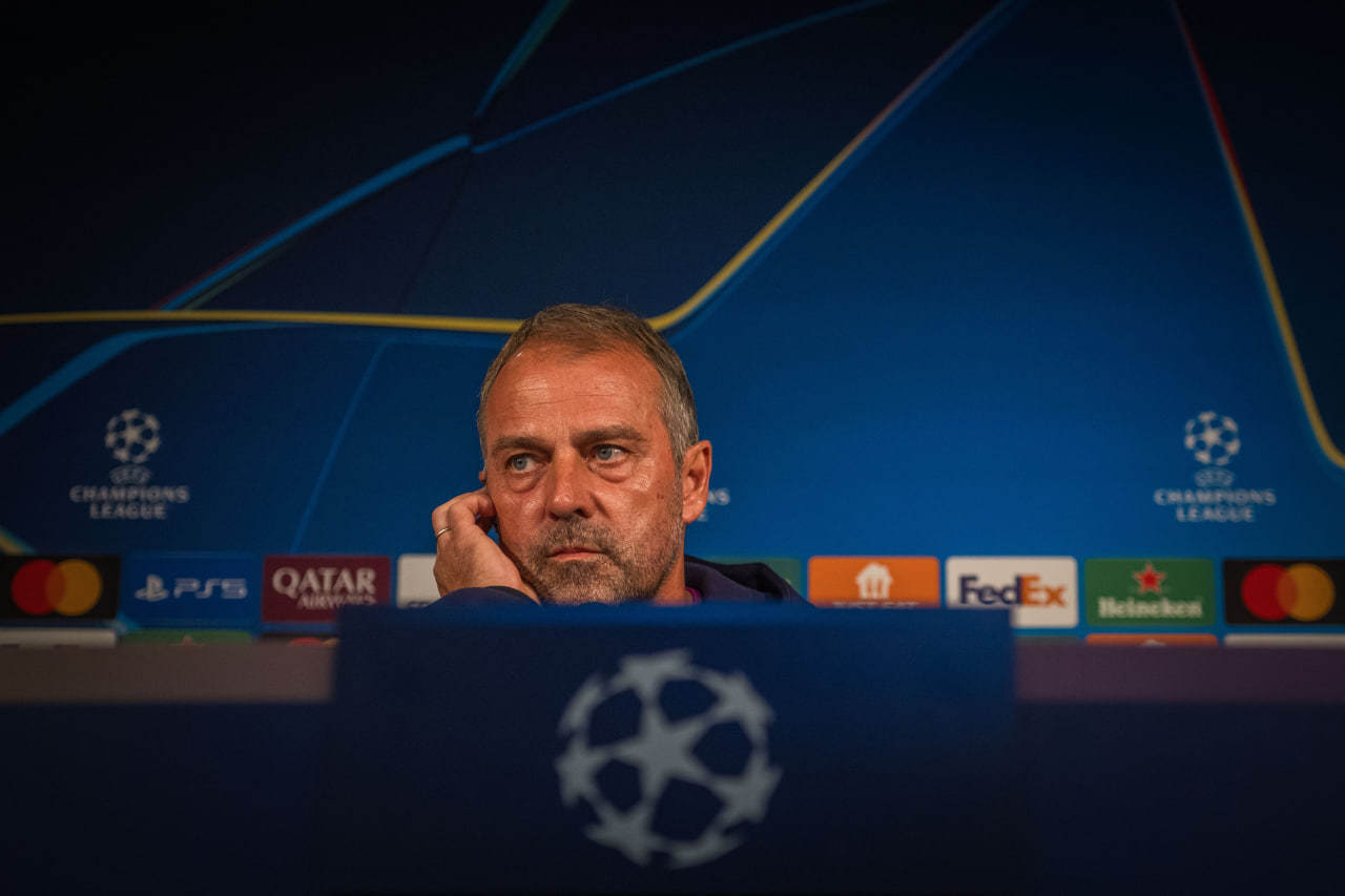 هانسی فلیک - سرمربی بارسلونا - کنفرانس مطبوعاتی پیش از بازی بارسلونا و پاری سن ژرمن در لیگ قهرمانان اروپا