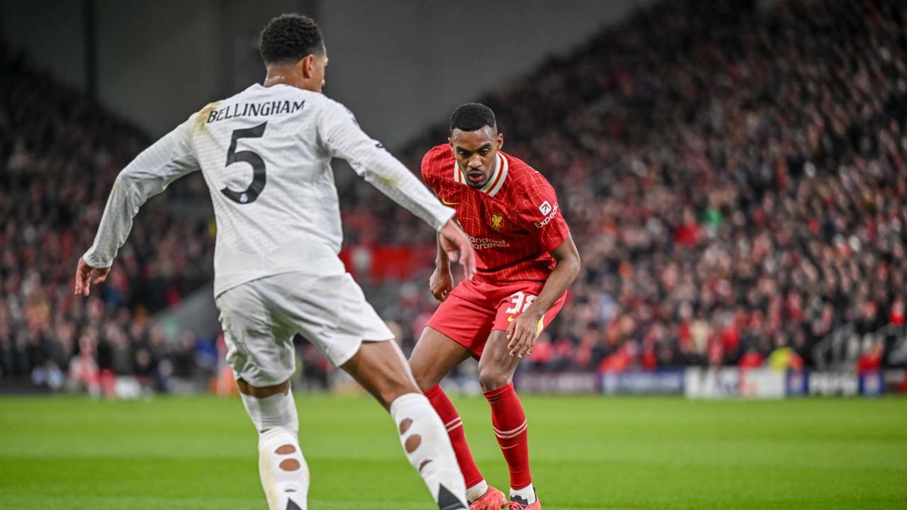 جود بلینگام - هافبک انگلیسی رئال مادرید - رایان خرافنبرخ - هافبک هلندی لیورپول - بازی لیورپول و رئال مادرید در لیگ قهرمانان اروپا - آنفیلد - فصل 26-2025