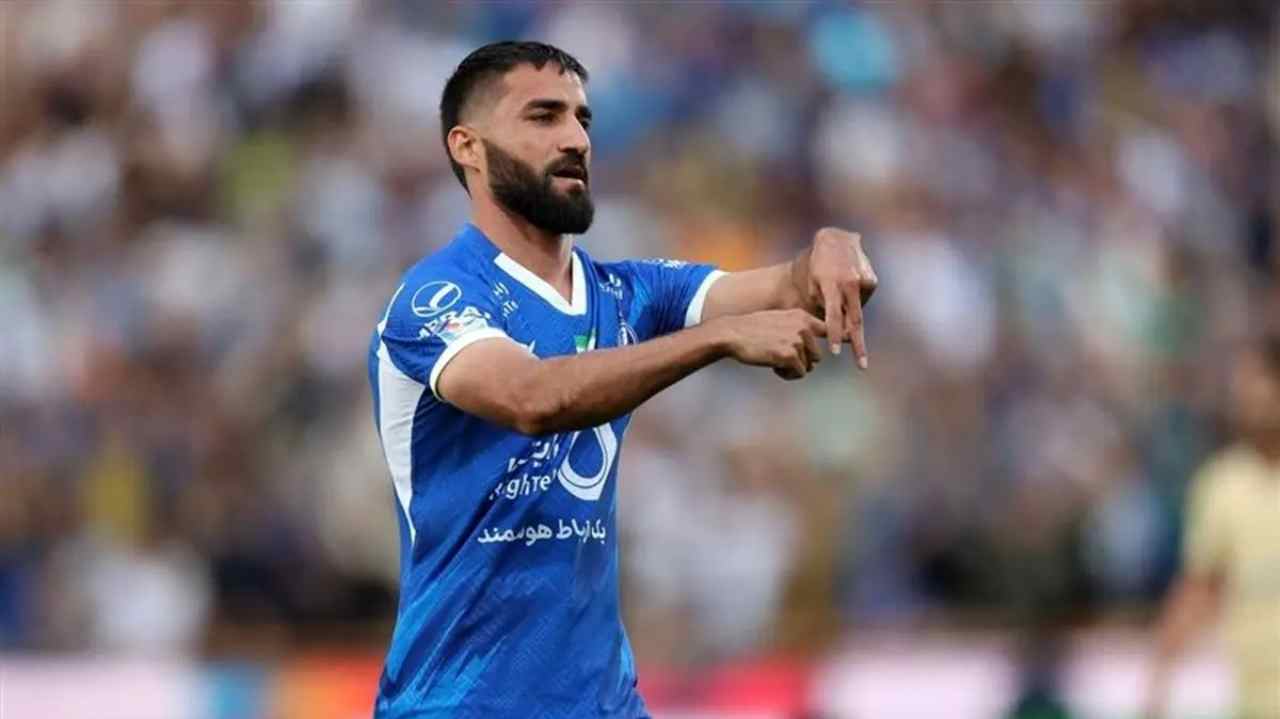 مهرداد محمدی- استقلال