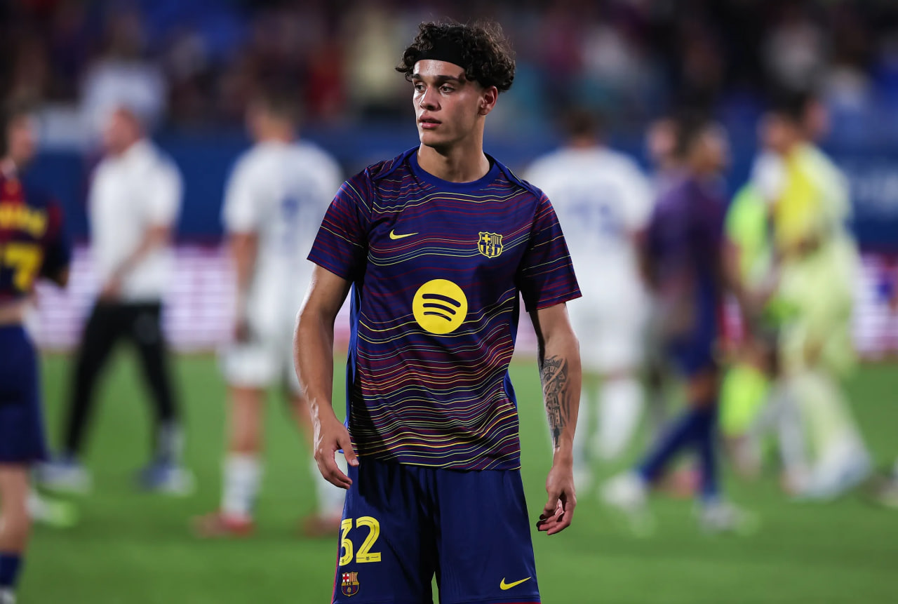 هکتور فورت - دفاع راست اسپانیایی بارسلونا - لالیگای اسپانیا