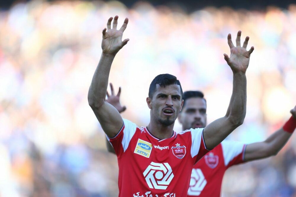 علی علیپور عکس از خوشحالی بعد از گل علی علیپور در دربی سال ۱۳۹۸