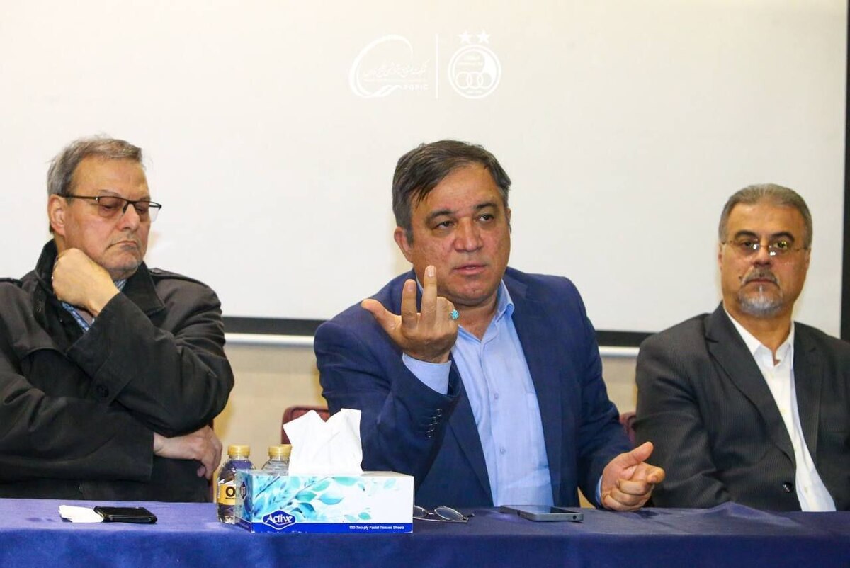 عکس از علی تاجرنیا رئیس هیئت‌مدیره استقلال