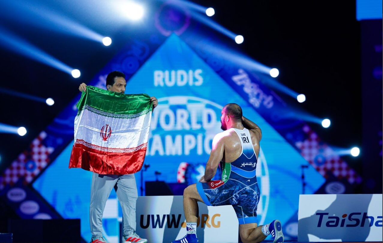 عکس از امیرحسین زارع کشتی‌گیر آزاد ایران