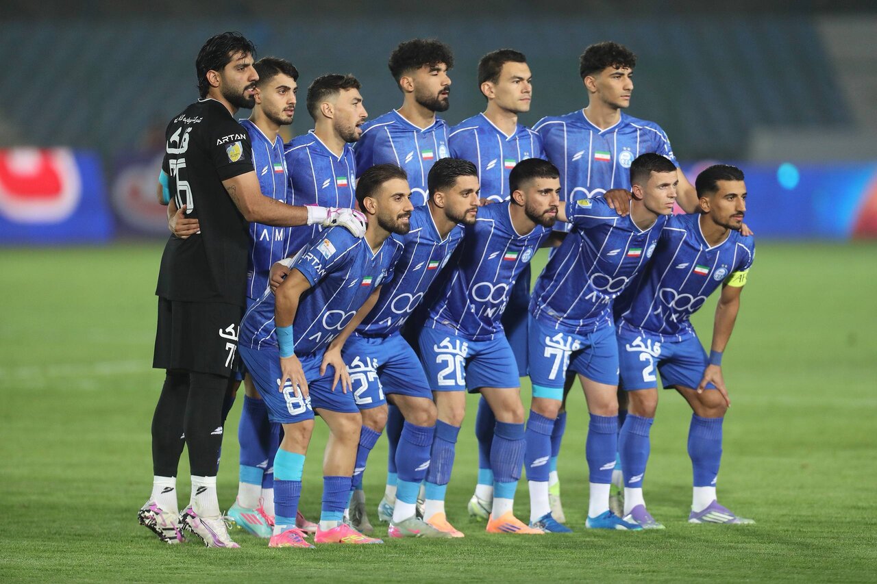 عکس تیمی از بازیکنان استقلال ۱۴۰۴