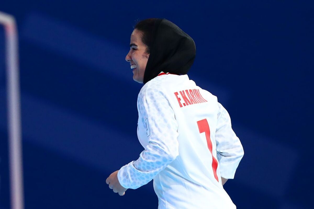 عکس از فرشته کریمی بازیکن تیم ملی فوتسال زنان ایران