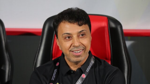 عکس از جمال محمود سرمربی تیم الوحدات اردن