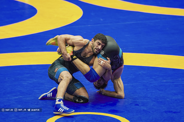 عکس از کامران قاسم پور کشتی‌گیر آزاد ۸۶ کیلوگرم