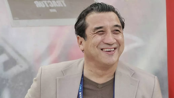 عکس از خداداد عزیزی سرپرست باشگاه تراکتور