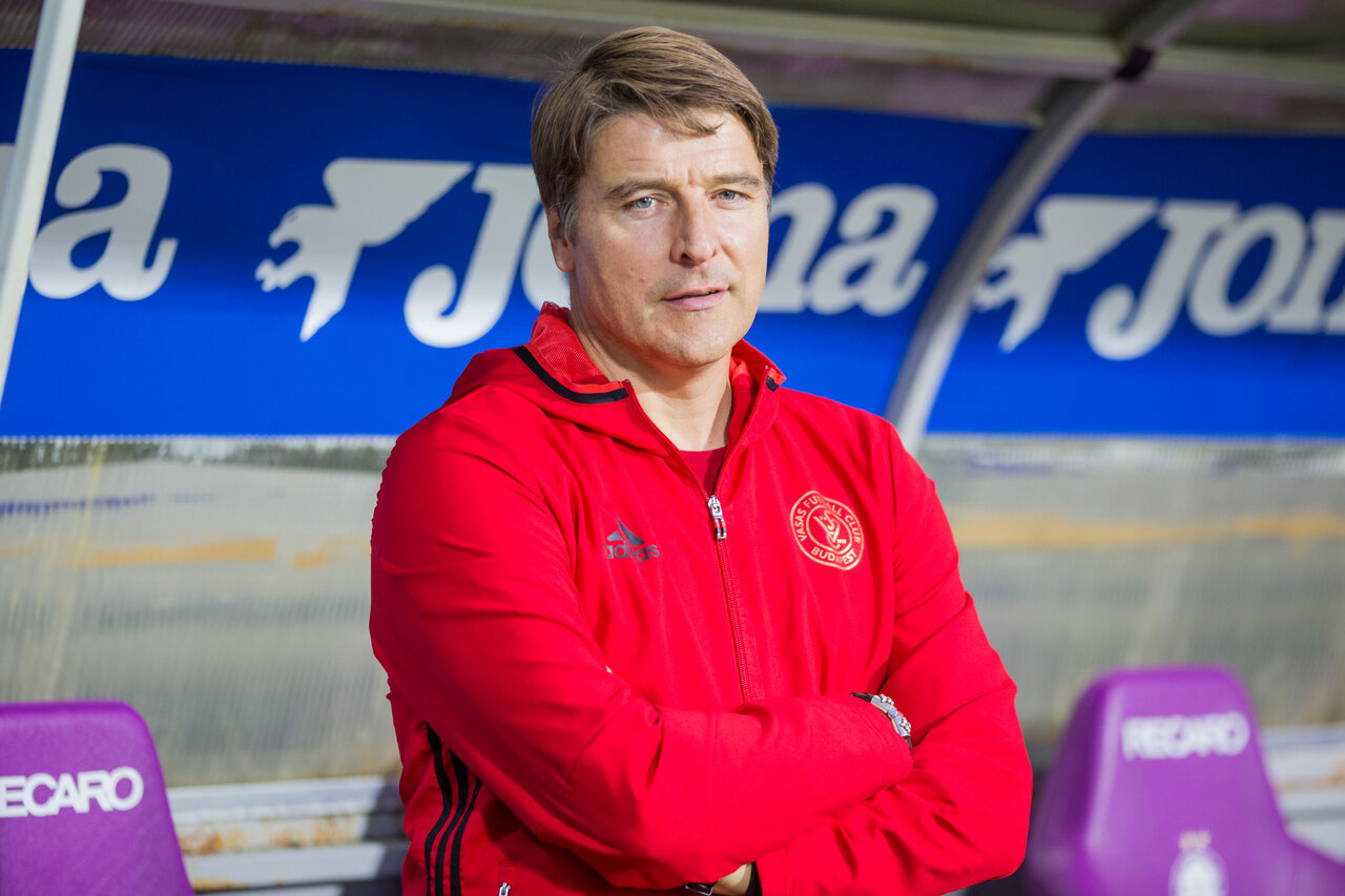 عکس از مایکل اونینگ مربی پرسپولیس 