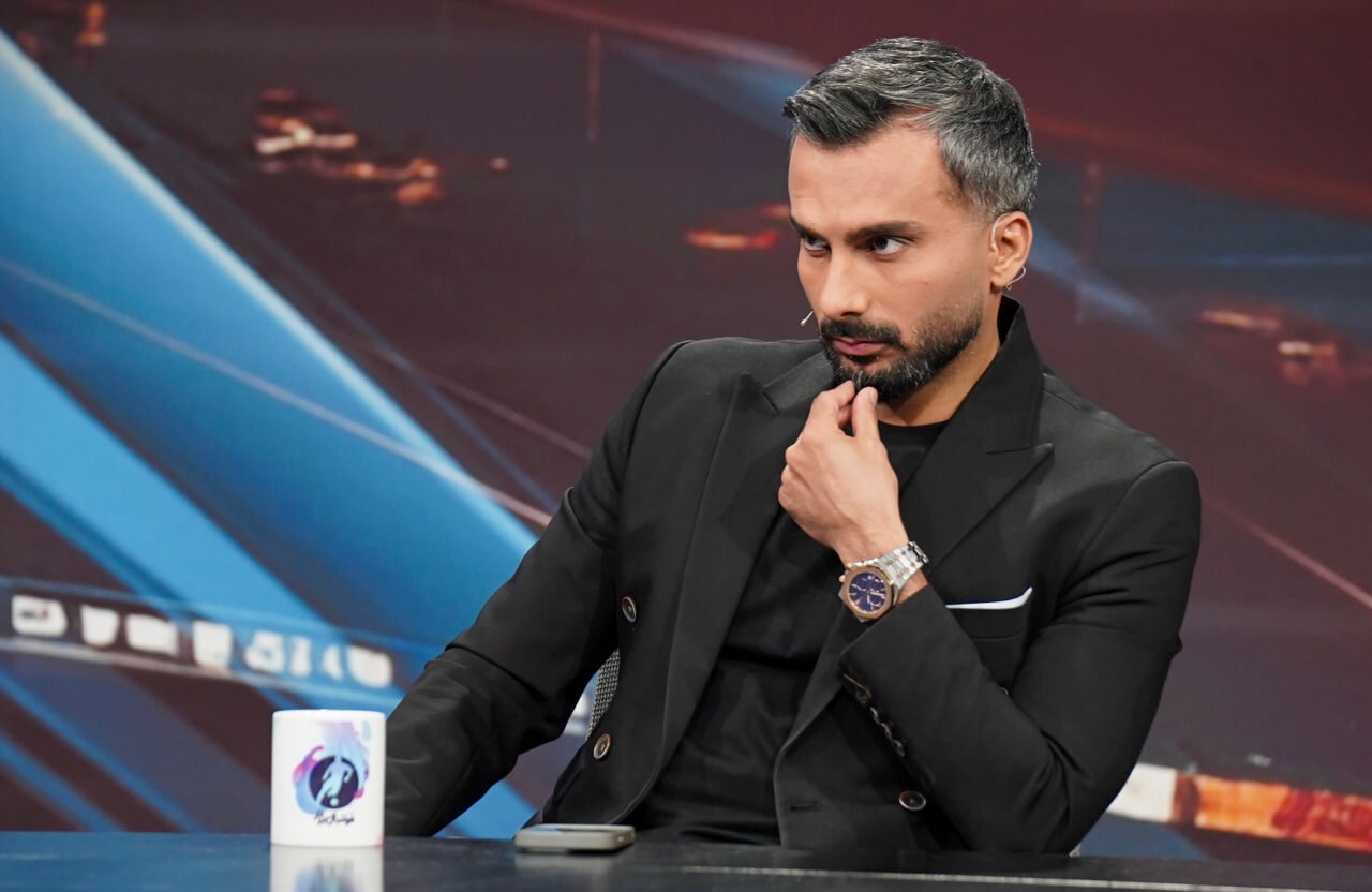 عکس از محمدحسین میثاقی مجری برنامه فوتبال برتر