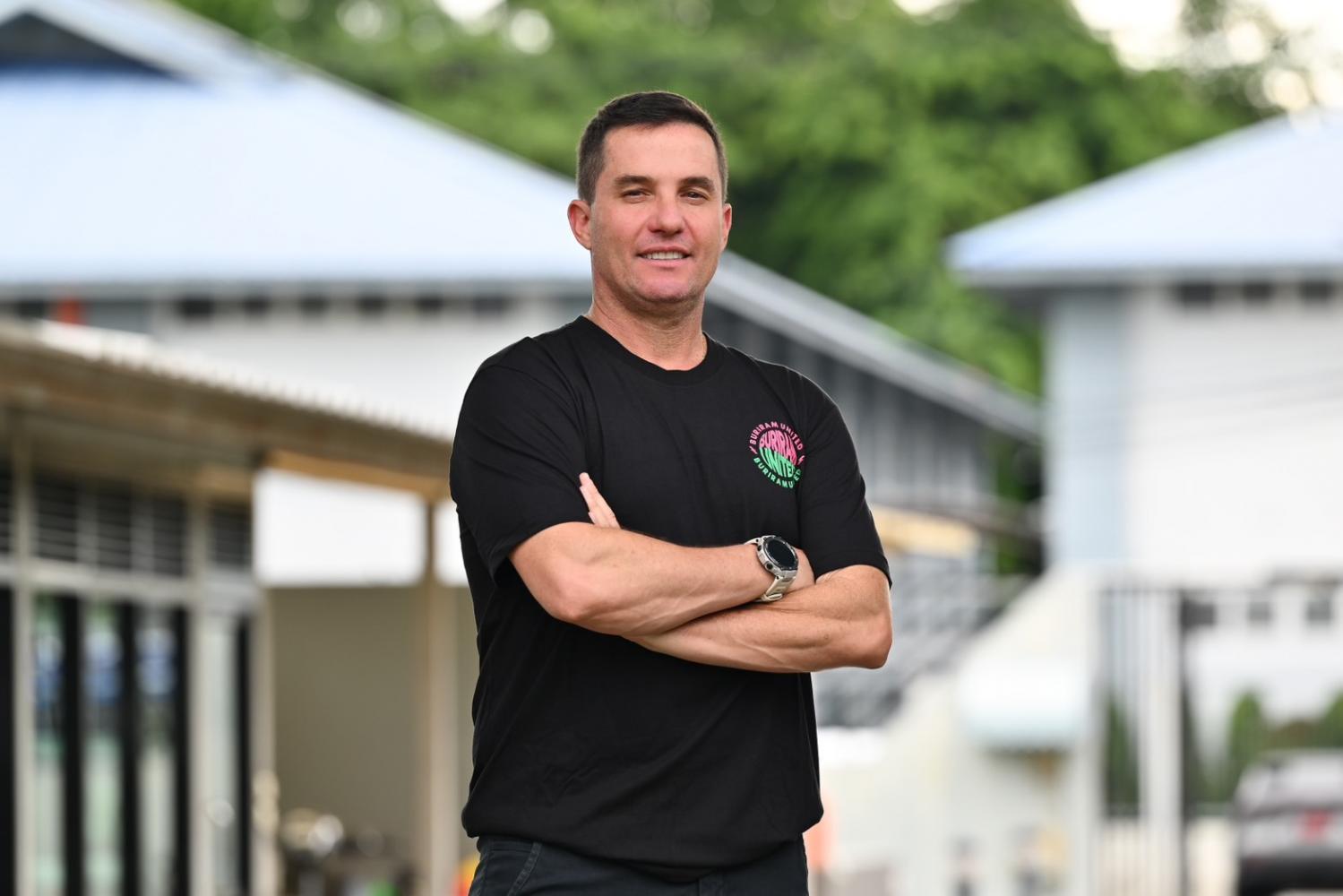 عکس از اوسمار ویرا سرمربی برزیلی پرسپولیس