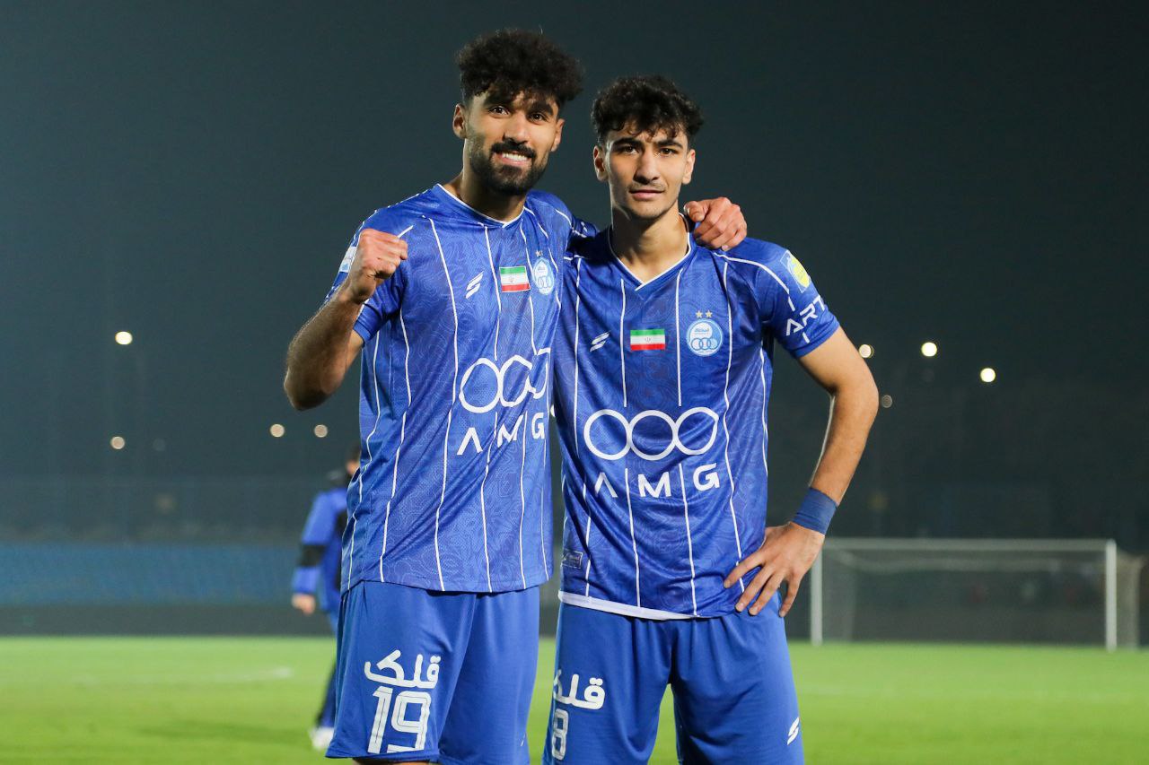 سامان فلاح و امیرمحمد رزاقی نیا عکس از سامان فلاح و امیرمحمد رزاقی نیا پس از بازی استقلال و فولاد