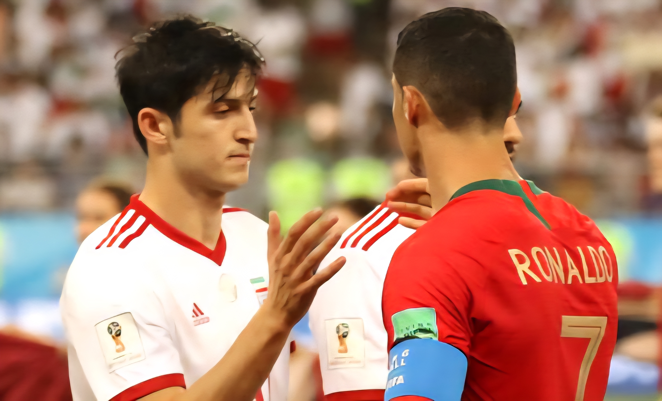 عکس از سردار آزمون و کریستیانو رونالدو پیش از شروع بازی ایران و پرتغال در جام جهانی ۲۰۱۸