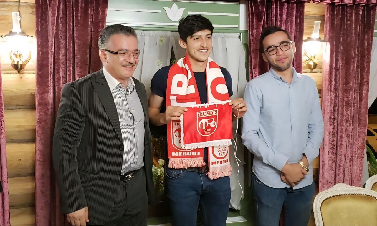 عکس از سردار آزمون و محمدرضا زنوزی و تراکتور